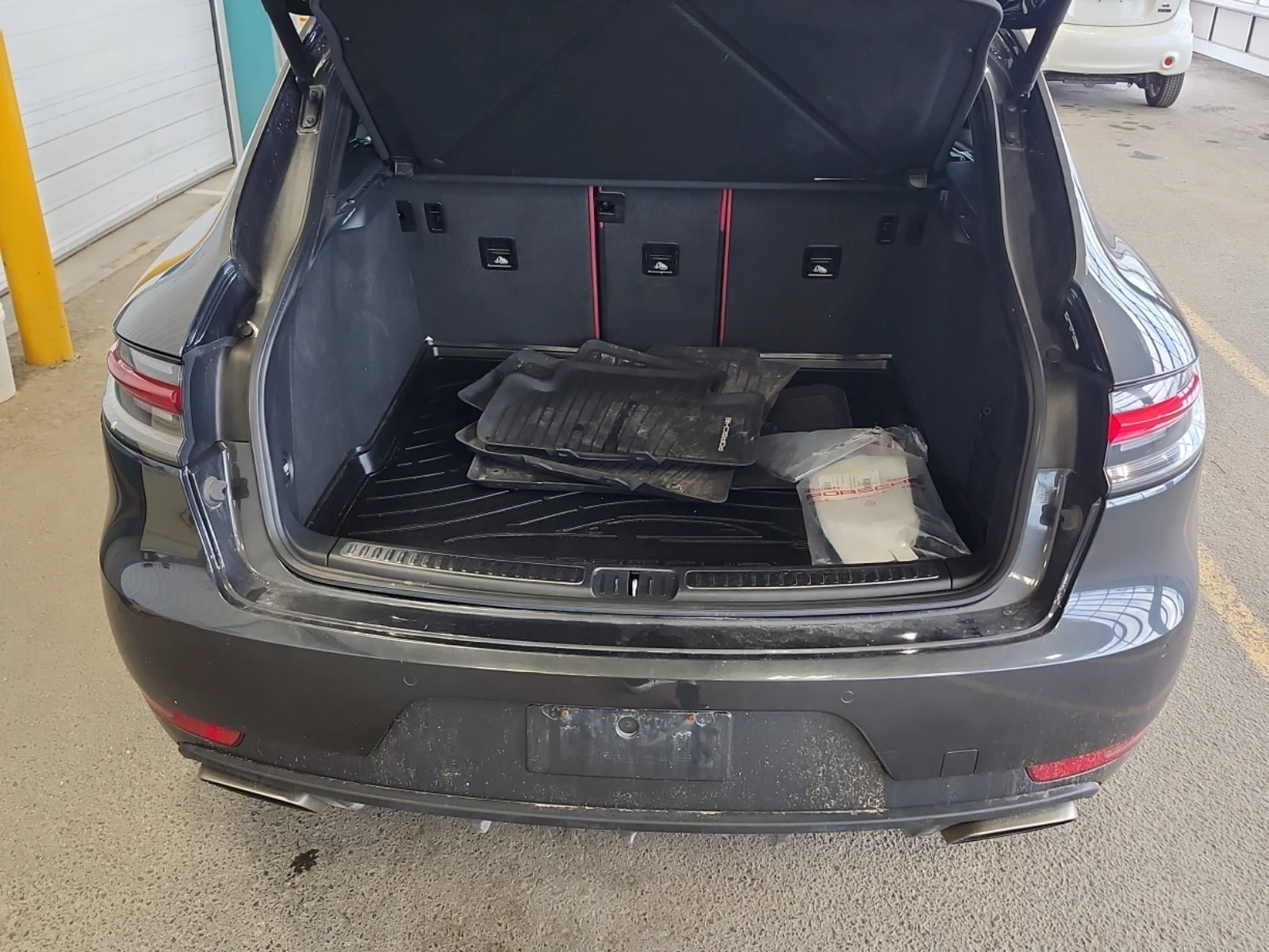 Porsche Macan MACAN AWD / АВТОКРЕДИТ, снимка 5 - Автомобили и джипове - 55781364