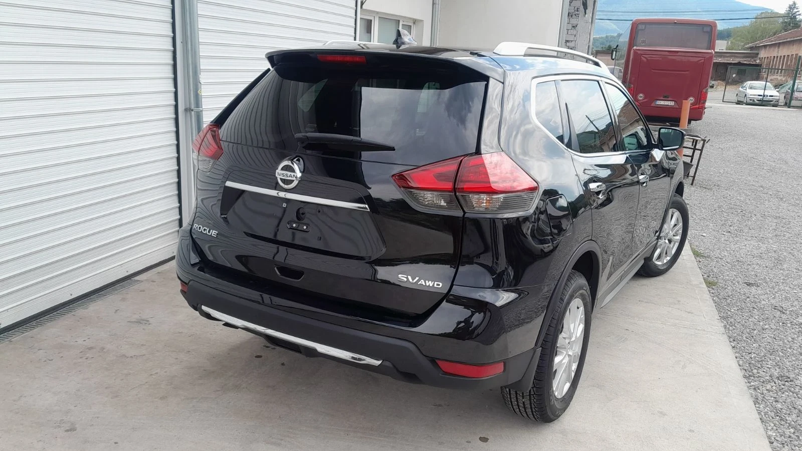 Nissan X-trail 2500i benzin, снимка 3 - Автомобили и джипове - 55851620