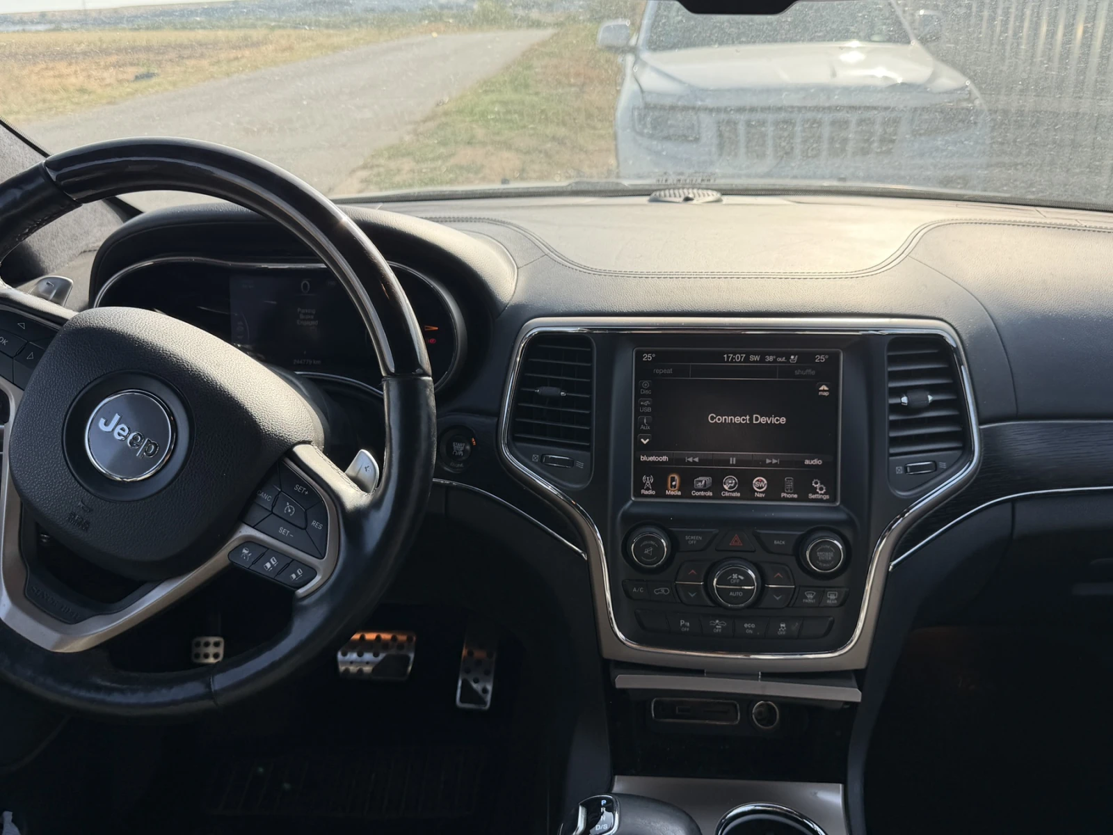 Jeep Grand cherokee 3.0CRD, снимка 9 - Автомобили и джипове - 55935656