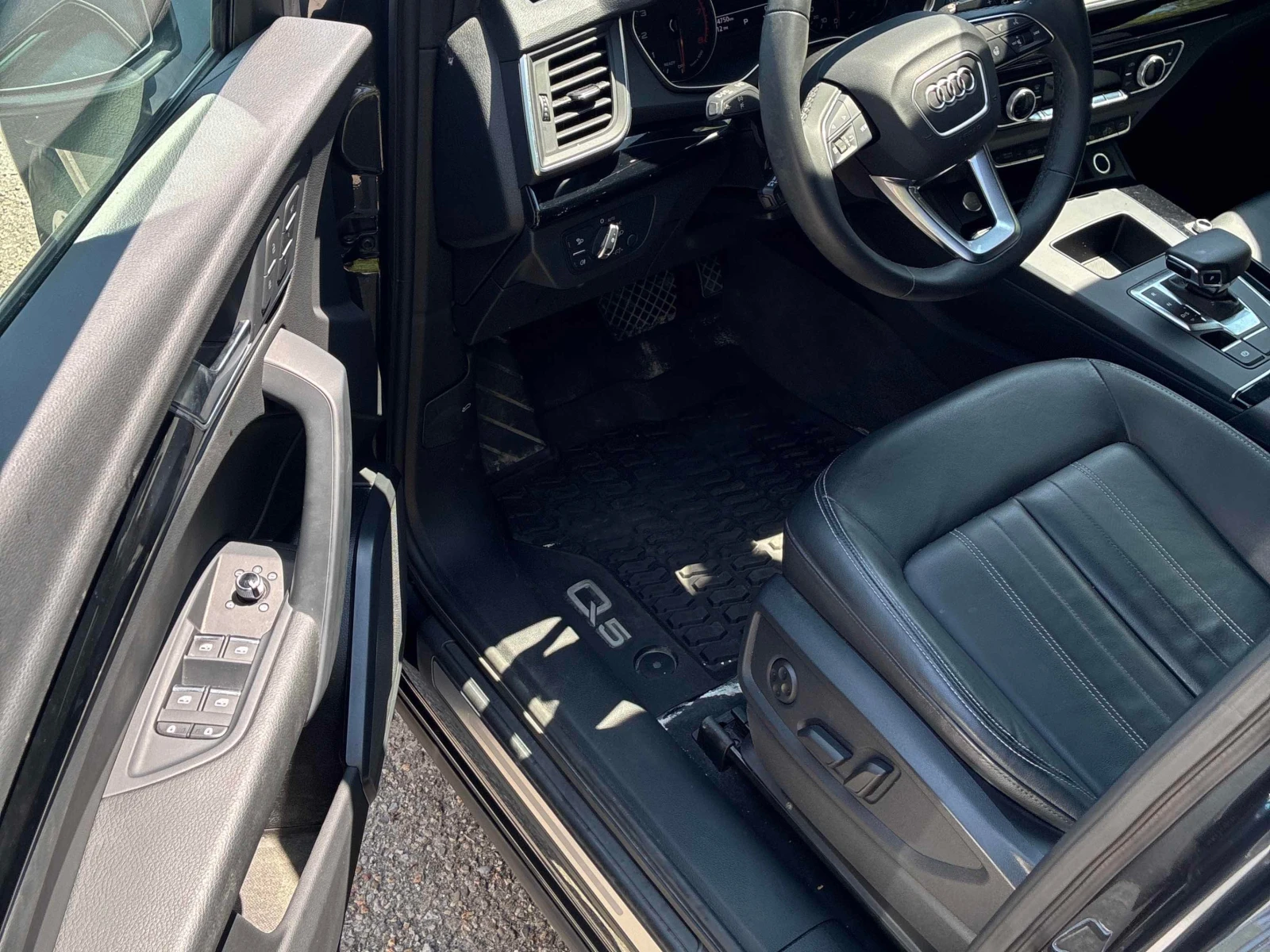 Audi Q5 * CARFAX * ОТ ПРЕДСТАВИТЕЛСТВО НА АУДИ, снимка 7 - Автомобили и джипове - 55948167
