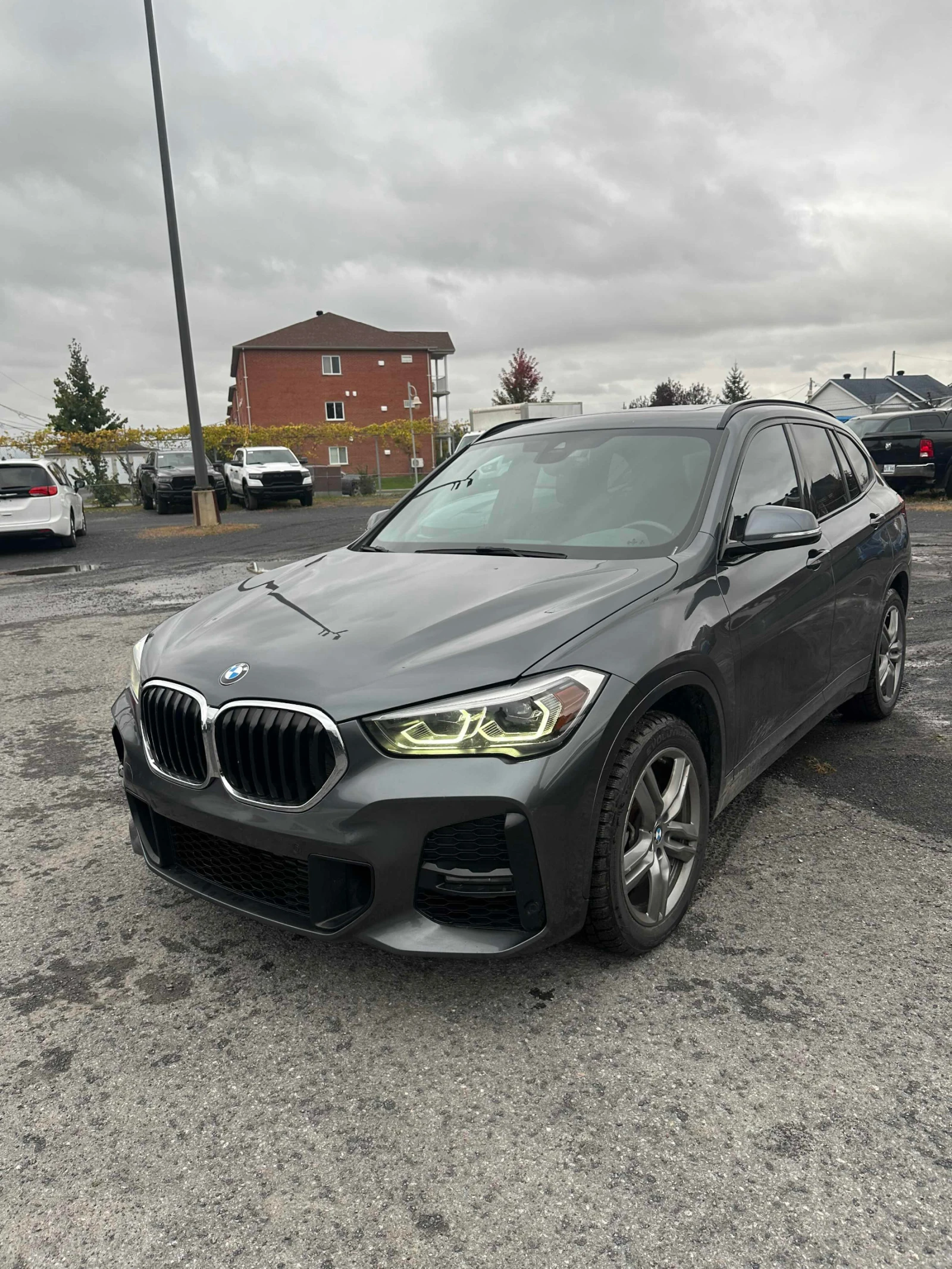 BMW X1 xDrive28i/M-Sport/CarPlay