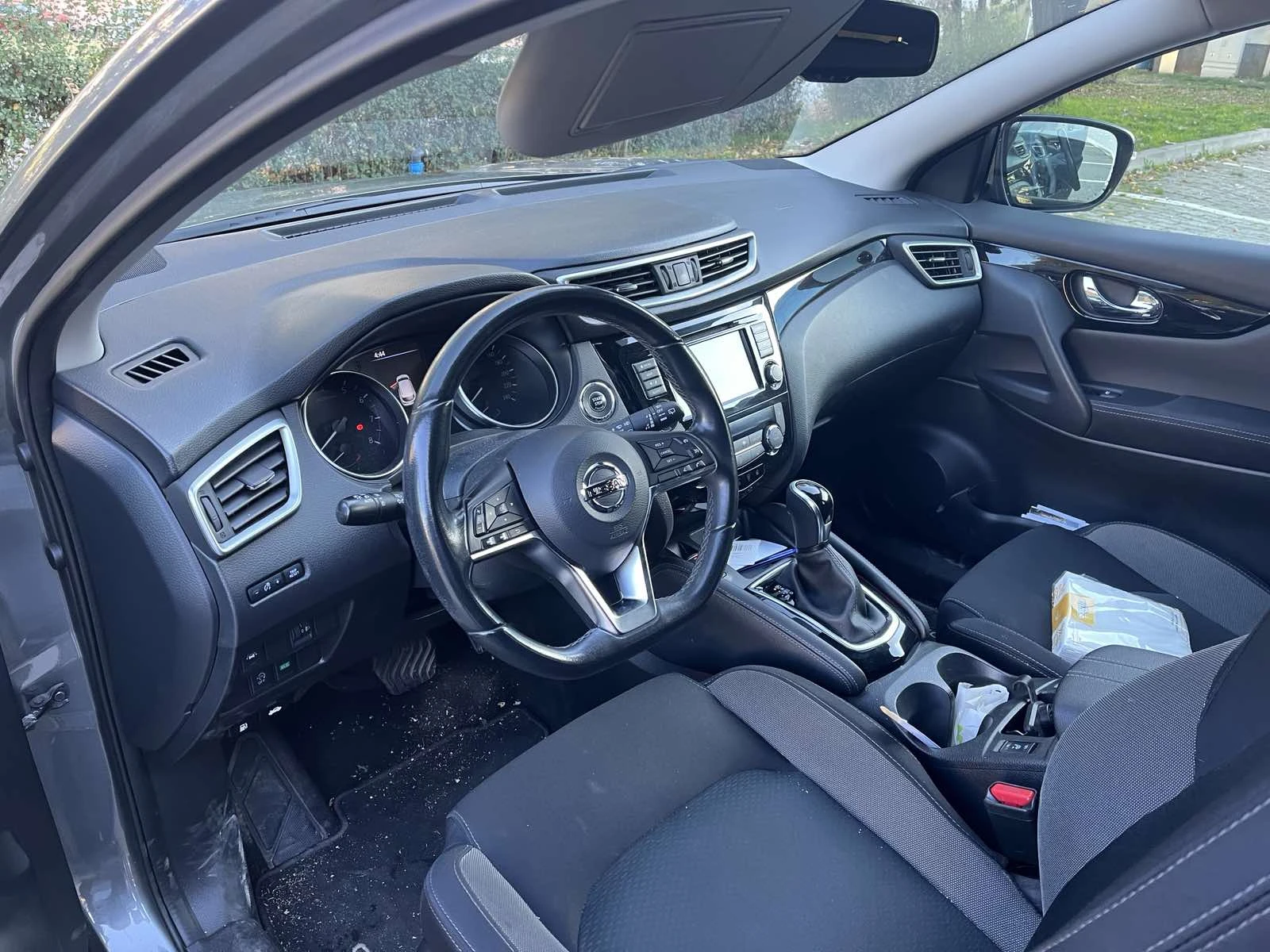 Nissan Qashqai N-Connecta, снимка 5 - Автомобили и джипове - 56641801
