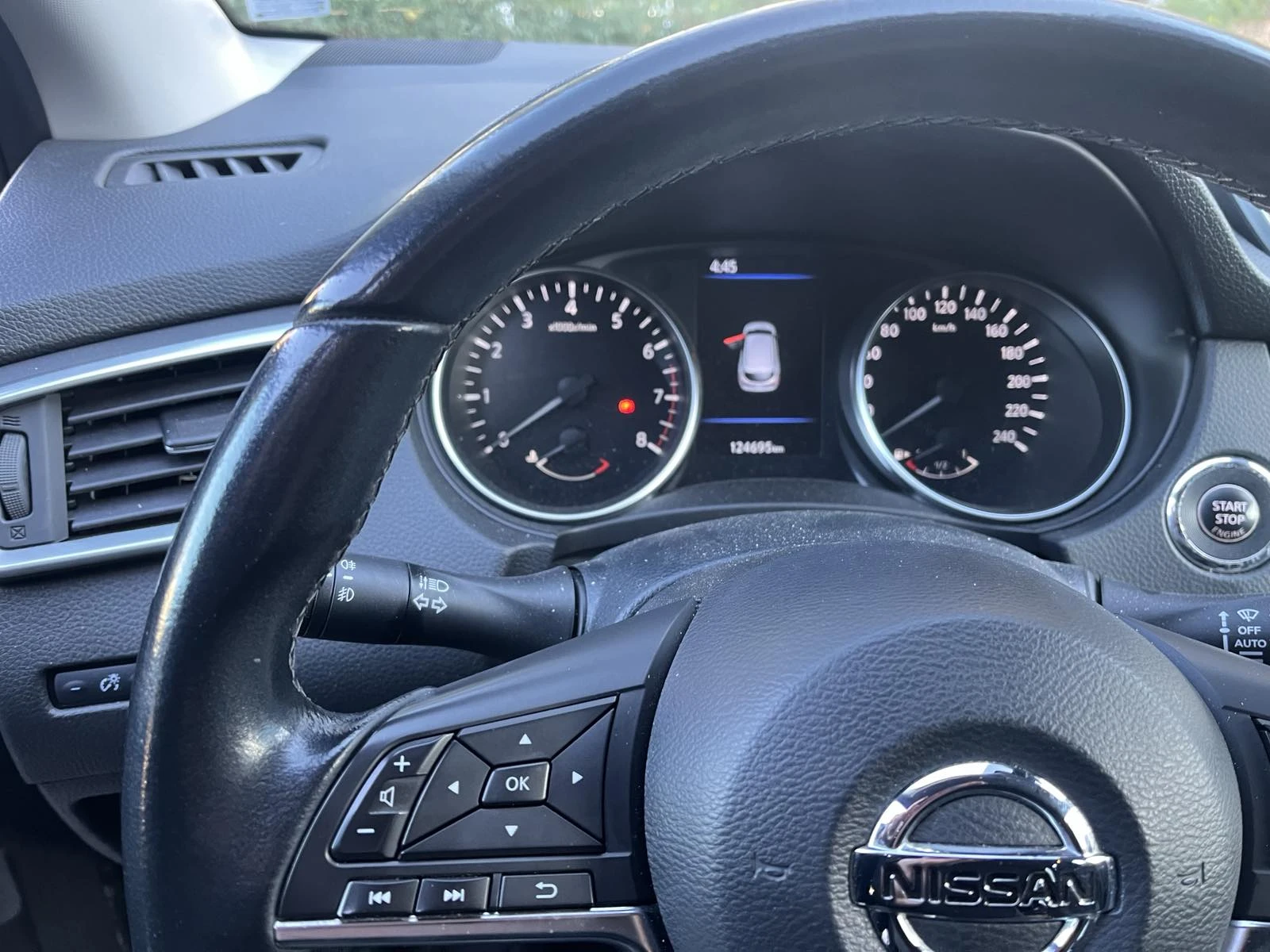 Nissan Qashqai N-Connecta, снимка 6 - Автомобили и джипове - 56641801