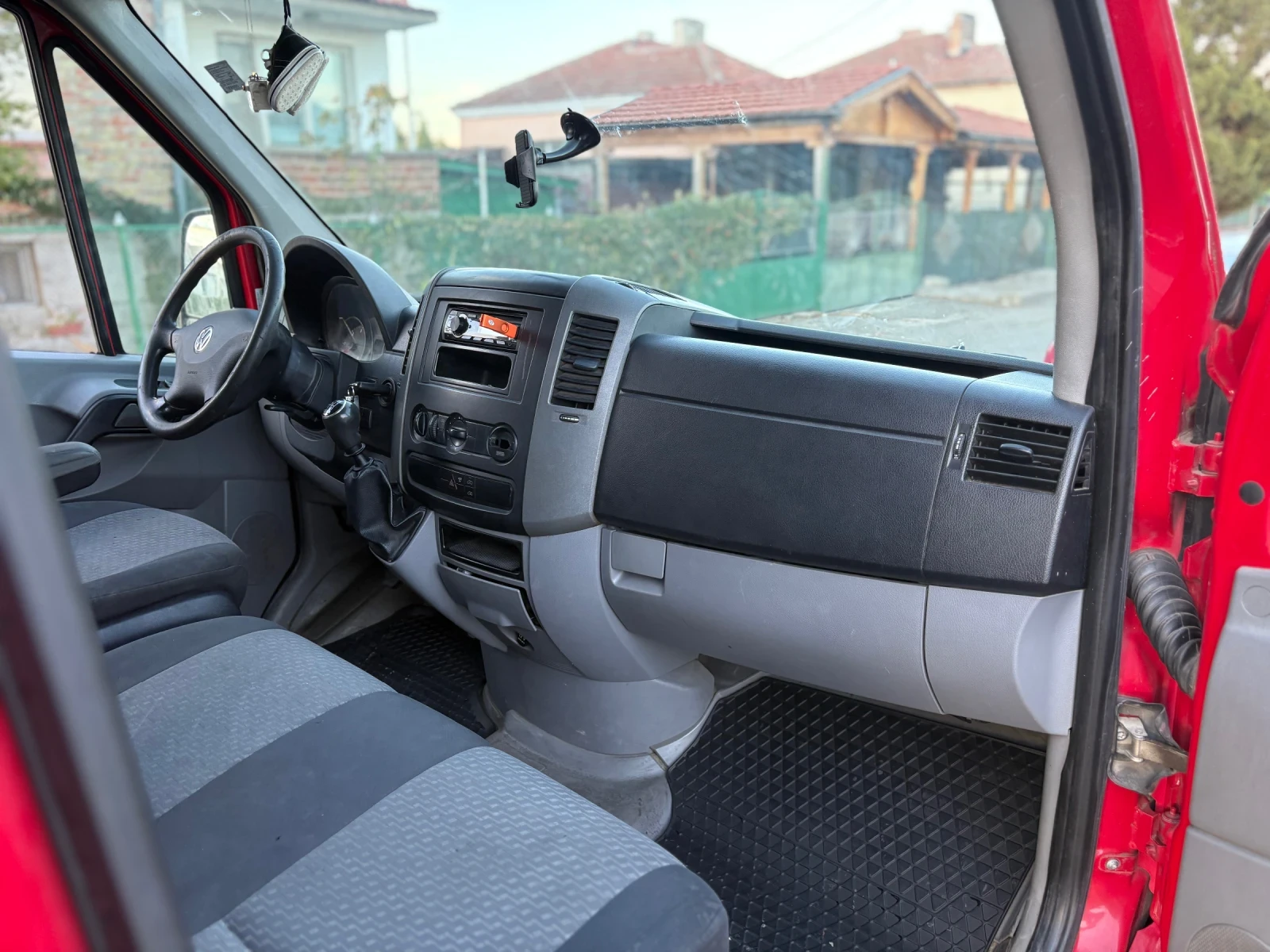 VW Crafter 2.0 tdi дълга база , снимка 8 - Бусове и автобуси - 56201032