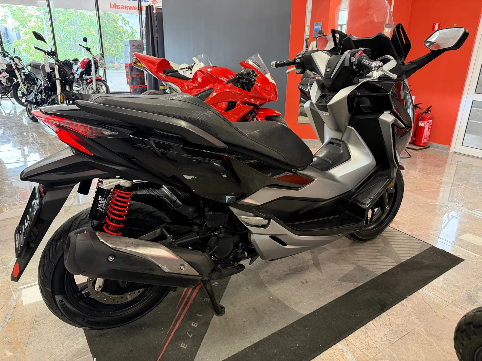 Honda Forza 300ABS TC 2019, снимка 4 - Мотоциклети и мототехника - 55218548