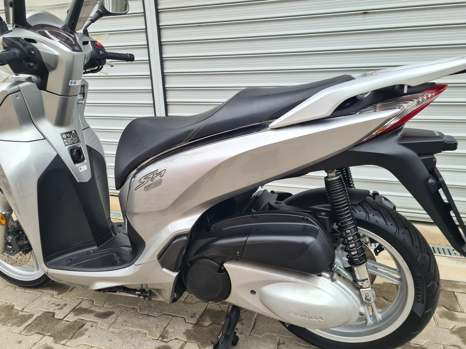 Honda Sh 300i ABS/TCS, снимка 7 - Мотоциклети и мототехника - 56340256