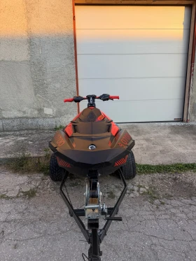 ����� �� �������� �� ���� Bombardier Sea Doo Sea Doo Spark trixx 3up