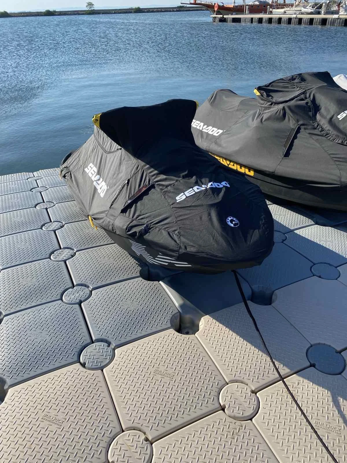 Джет Bombardier Sea Doo SPARK TRIXX 3up 