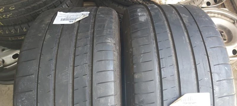 Гуми Летни 275/35R19, снимка 1 - Гуми и джанти - 33539002