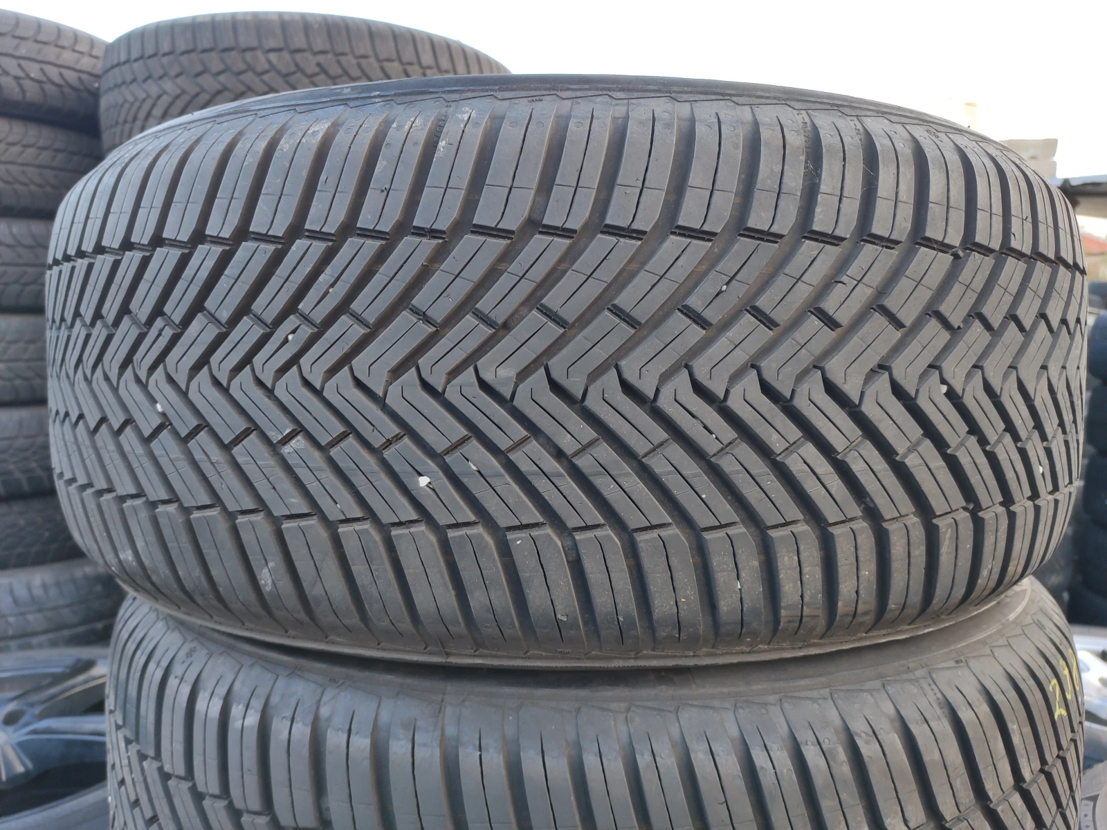  235/55R17 | Mobile.bg   1