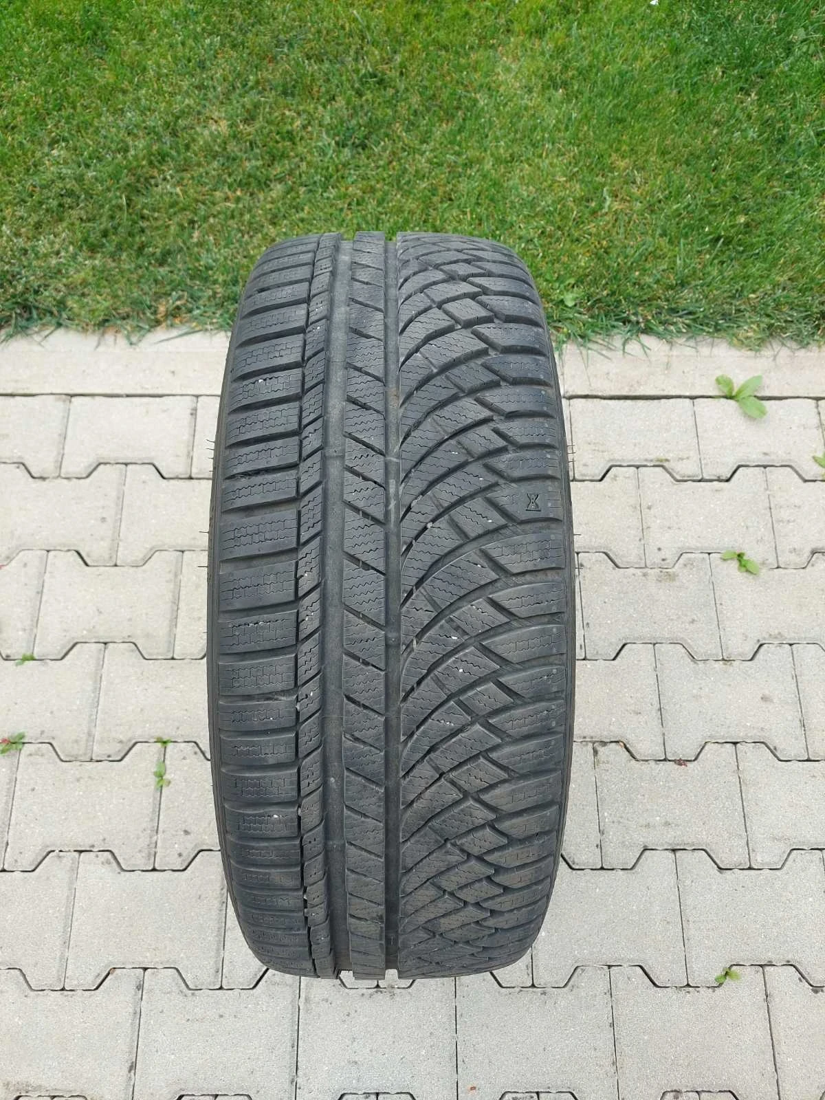 Гуми Зимни 245/45R19