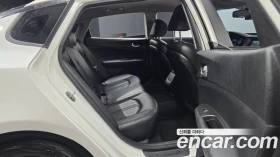 Kia K5, снимка 9