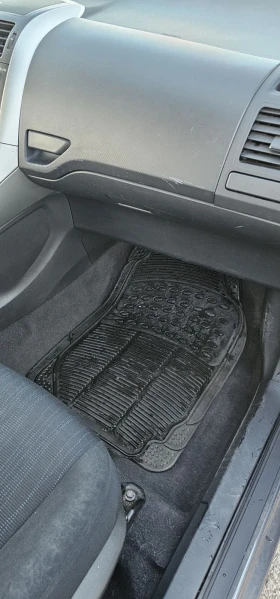 Toyota Auris, снимка 6