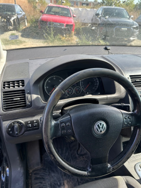 VW Touran 1.9tdi 6ск, снимка 8 - Автомобили и джипове - 42620381