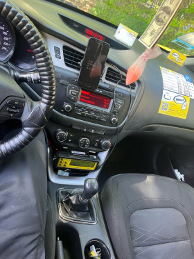 Kia Ceed 1.4 Taxi, снимка 8 - Автомобили и джипове - 45467515