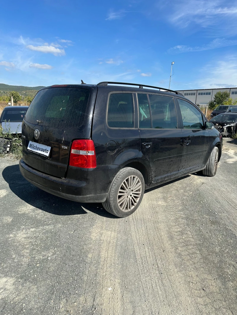 VW Touran 1.9tdi 6ск, снимка 2 - Автомобили и джипове - 42620381