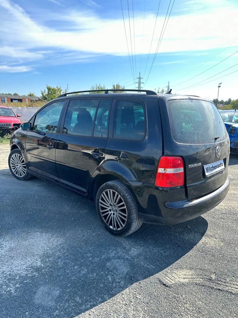 VW Touran 1.9tdi 6ск, снимка 3 - Автомобили и джипове - 42620381