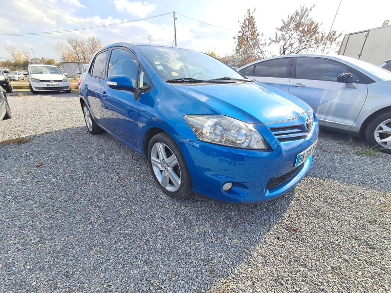 Toyota Auris 1.4, снимка 2 - Автомобили и джипове - 47775252