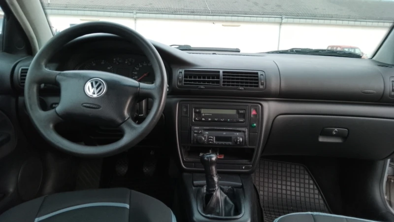 VW Passat, снимка 9 - Автомобили и джипове - 48801156