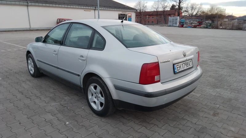 VW Passat, снимка 4 - Автомобили и джипове - 48801156