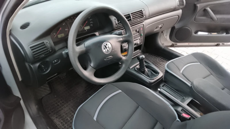 VW Passat, снимка 10 - Автомобили и джипове - 48801156