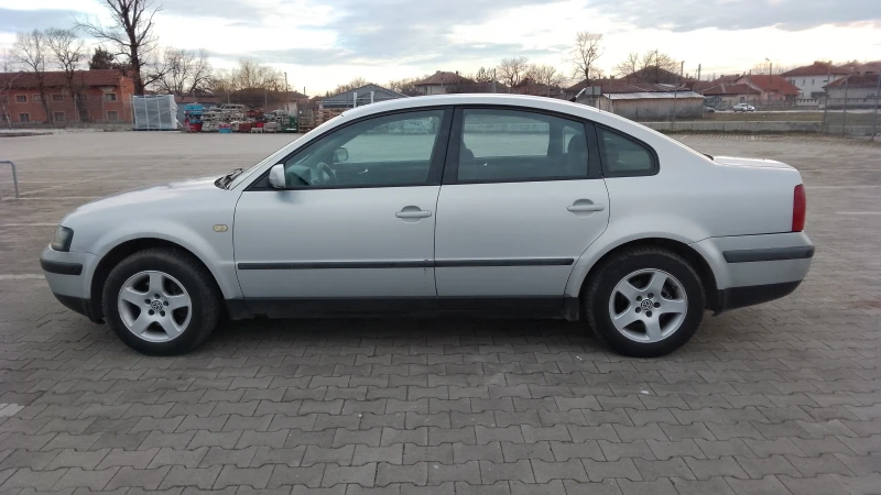 VW Passat, снимка 3 - Автомобили и джипове - 48801156