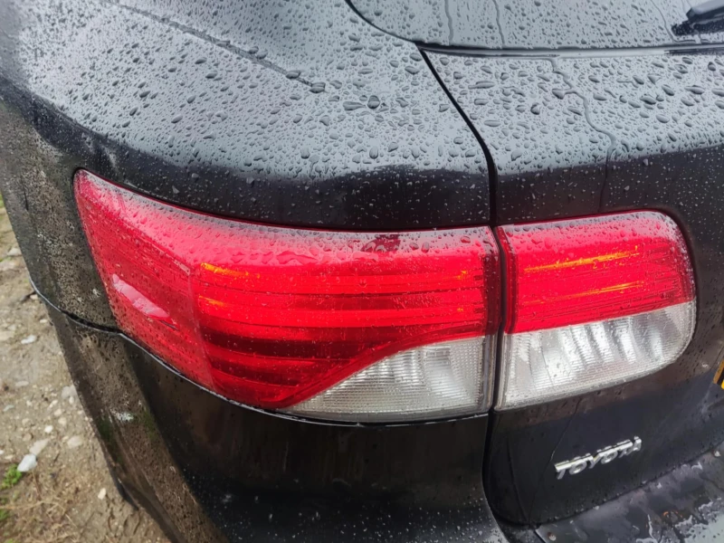 Toyota Avensis 2.0 D-4D (124 к.с.)NAVIGATION, снимка 7 - Автомобили и джипове - 52982404