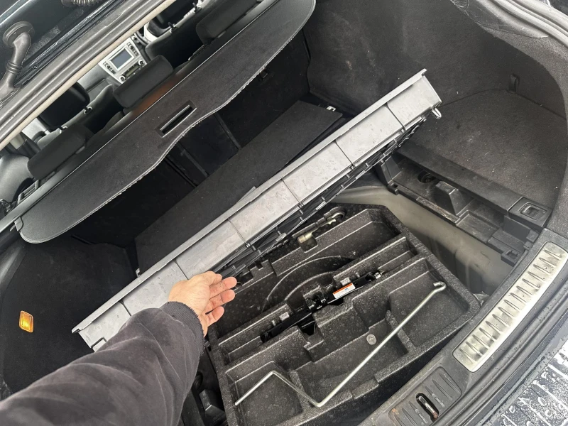 Toyota Avensis 2.0 D-4D (124 к.с.)NAVIGATION, снимка 14 - Автомобили и джипове - 52982404