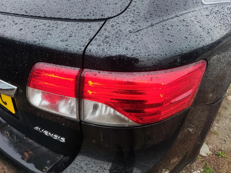 Toyota Avensis 2.0 D-4D (124 к.с.)NAVIGATION, снимка 8 - Автомобили и джипове - 52982404
