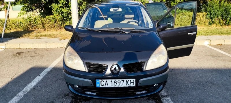 Renault Grand scenic, снимка 6 - Автомобили и джипове - 52335606