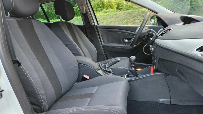Renault Megane 1.5 Dci FACELIFT/6skorosti, снимка 14 - Автомобили и джипове - 51430188