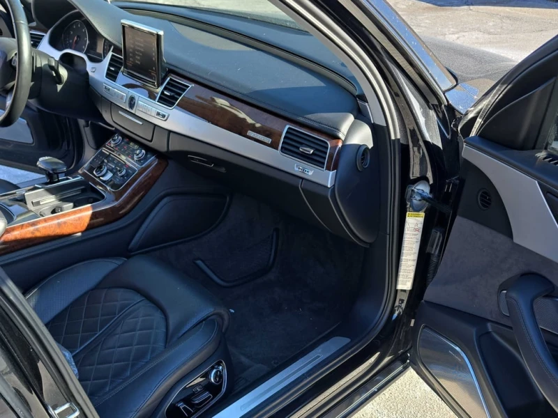 Audi A8 * Premium * CARFAX * БЕЗ ПЪРВОНАЧАЛНА ВНОСКА, снимка 13 - Автомобили и джипове - 53067792