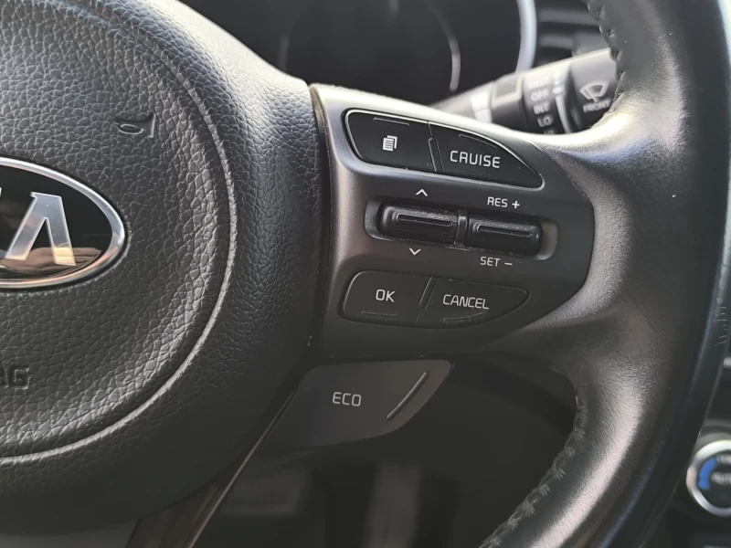 Kia Optima 2.4 HYBRID, снимка 9 - Автомобили и джипове - 53413373