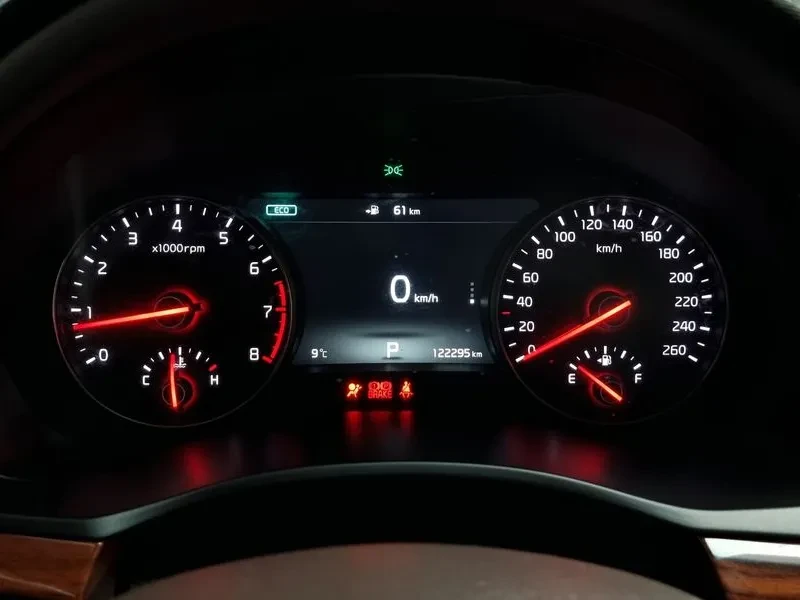 Kia K7 2.4 GDI LIMITED, снимка 8 - Автомобили и джипове - 55110651