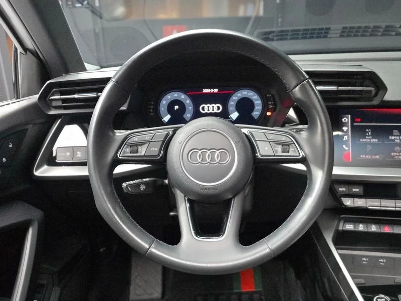 Audi A3 2.0L 40 TFSI / CARFAX, снимка 13 - Автомобили и джипове - 55514699