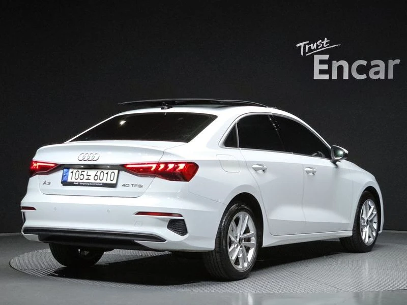 Audi A3 2.0L 40 TFSI / CARFAX, снимка 2 - Автомобили и джипове - 55514699