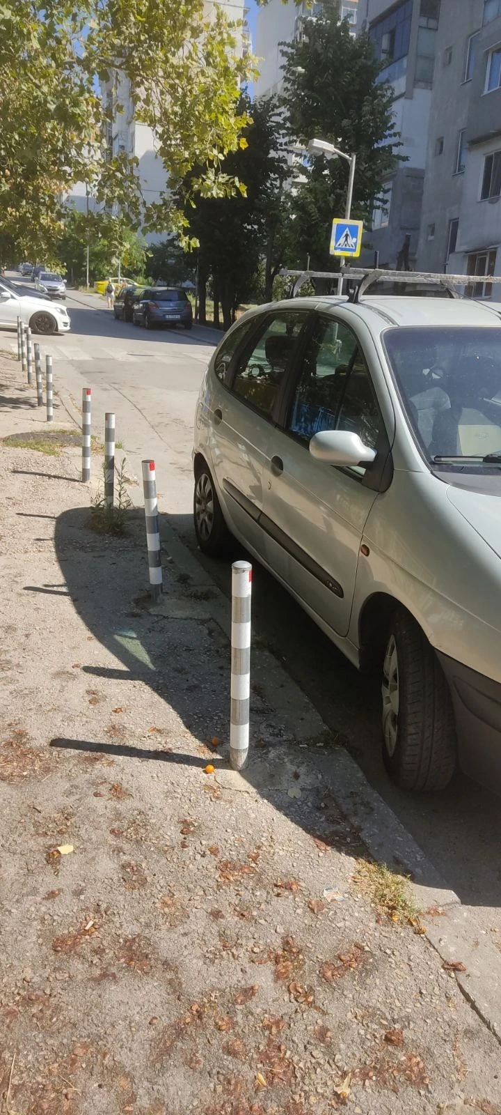 Renault Scenic, снимка 5 - Автомобили и джипове - 55709443