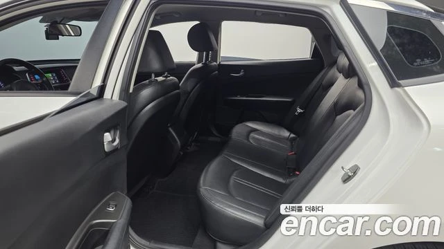 Kia K5, снимка 10 - Автомобили и джипове - 56063010