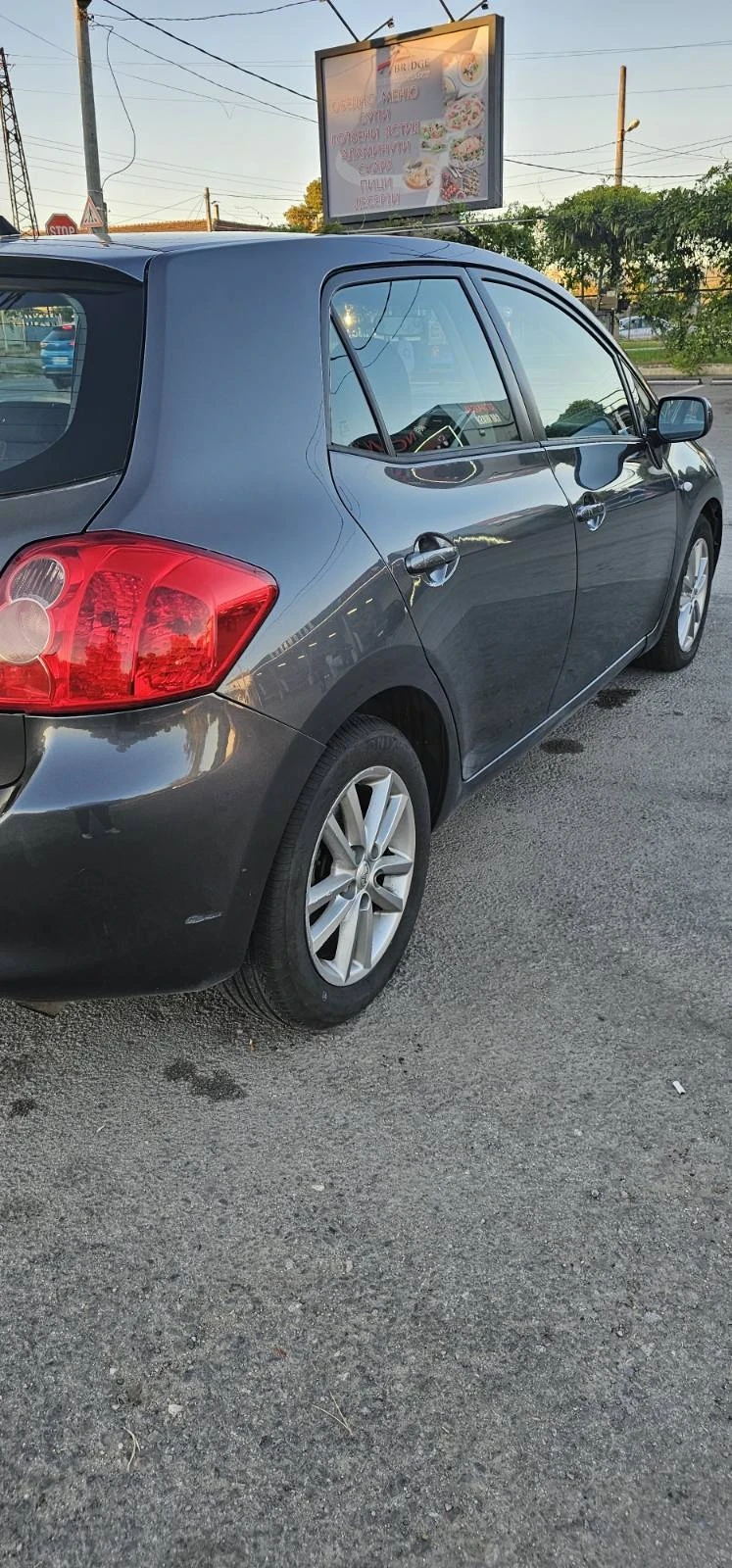 Toyota Auris, снимка 7 - Автомобили и джипове - 56350762