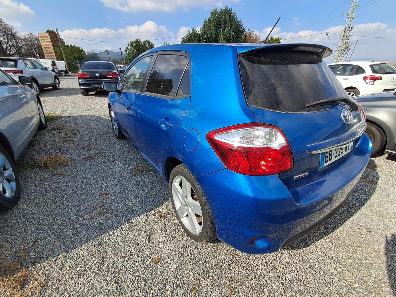 Toyota Auris 1.4 - изображение 4