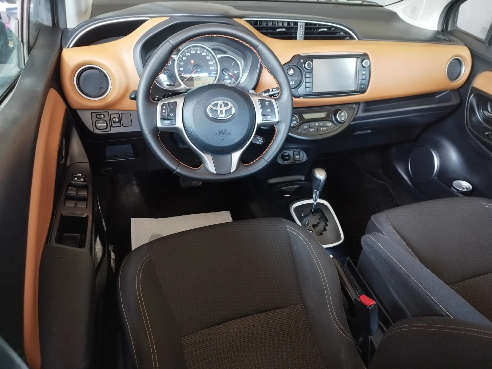 Toyota Yaris 1.3 бензин Автоматик 99кс. FULL - изображение 7