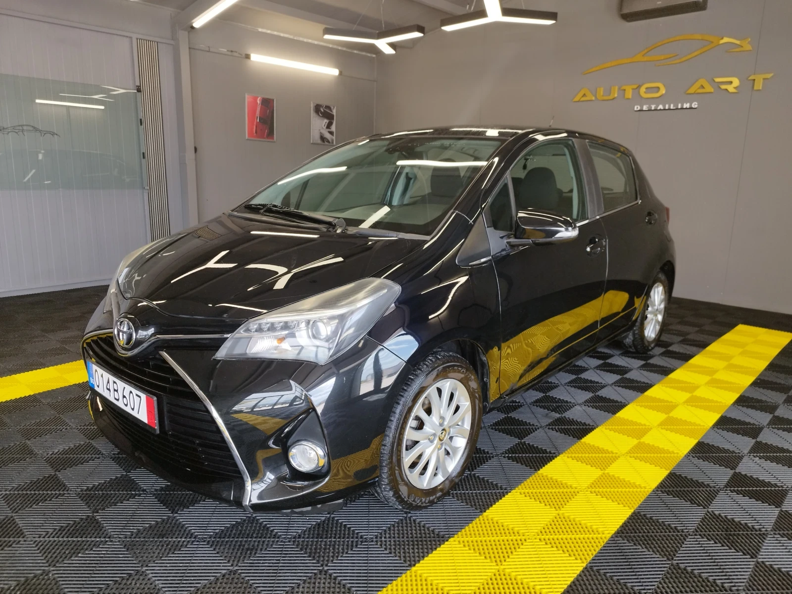 Toyota Yaris 1.3 бензин Автоматик 99кс. FULL - изображение 2