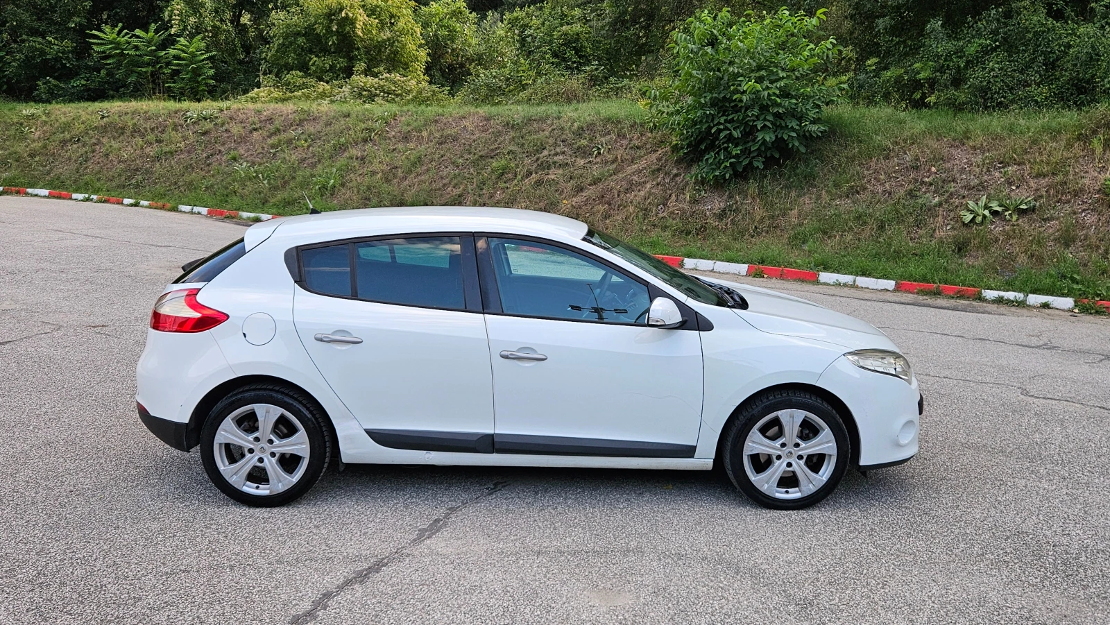 Renault Megane 1.5 Dci FACELIFT/6skorosti - изображение 8