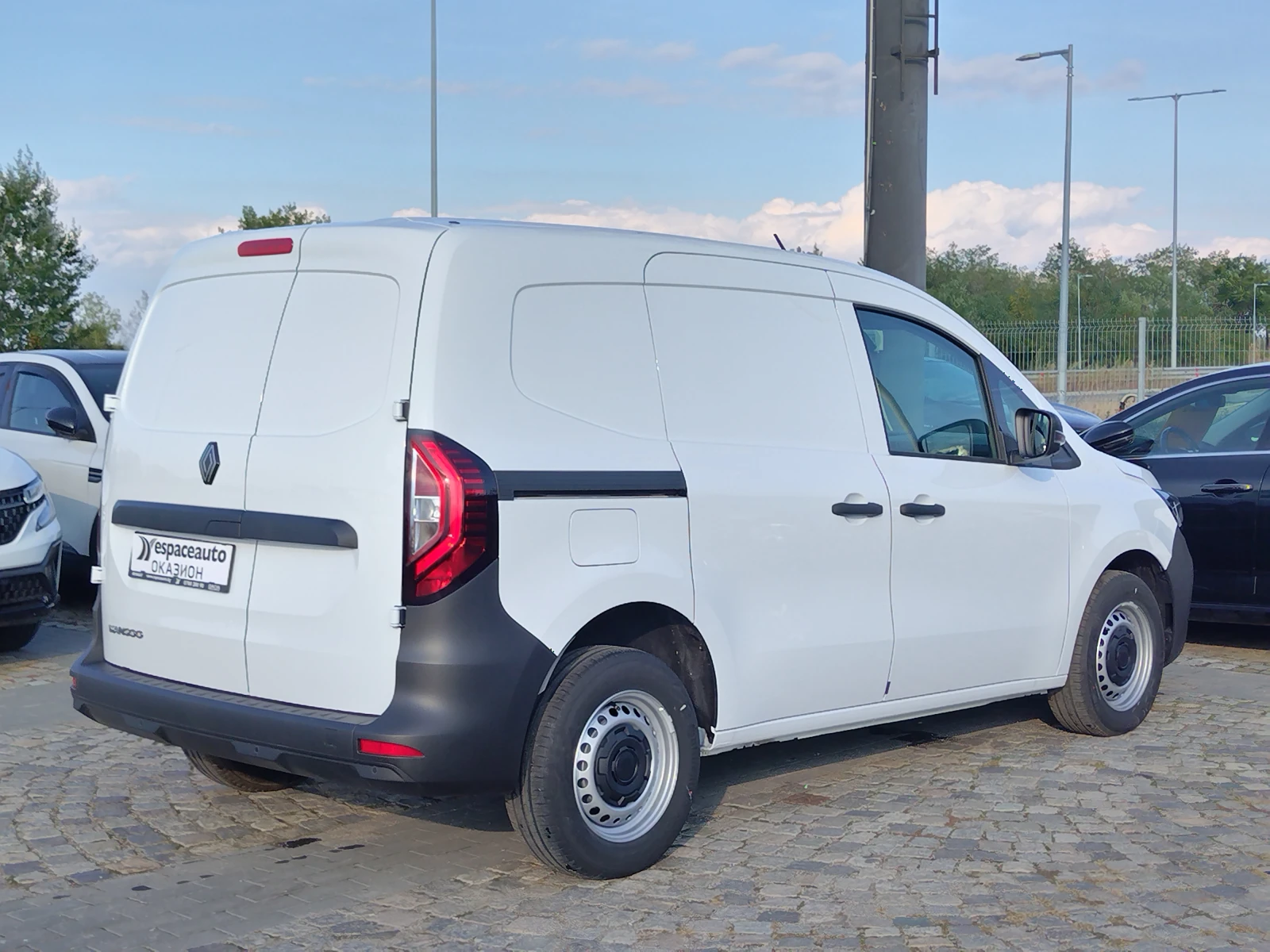 Renault Kangoo 1, 3 Tce 100 к.с./Zen - изображение 5