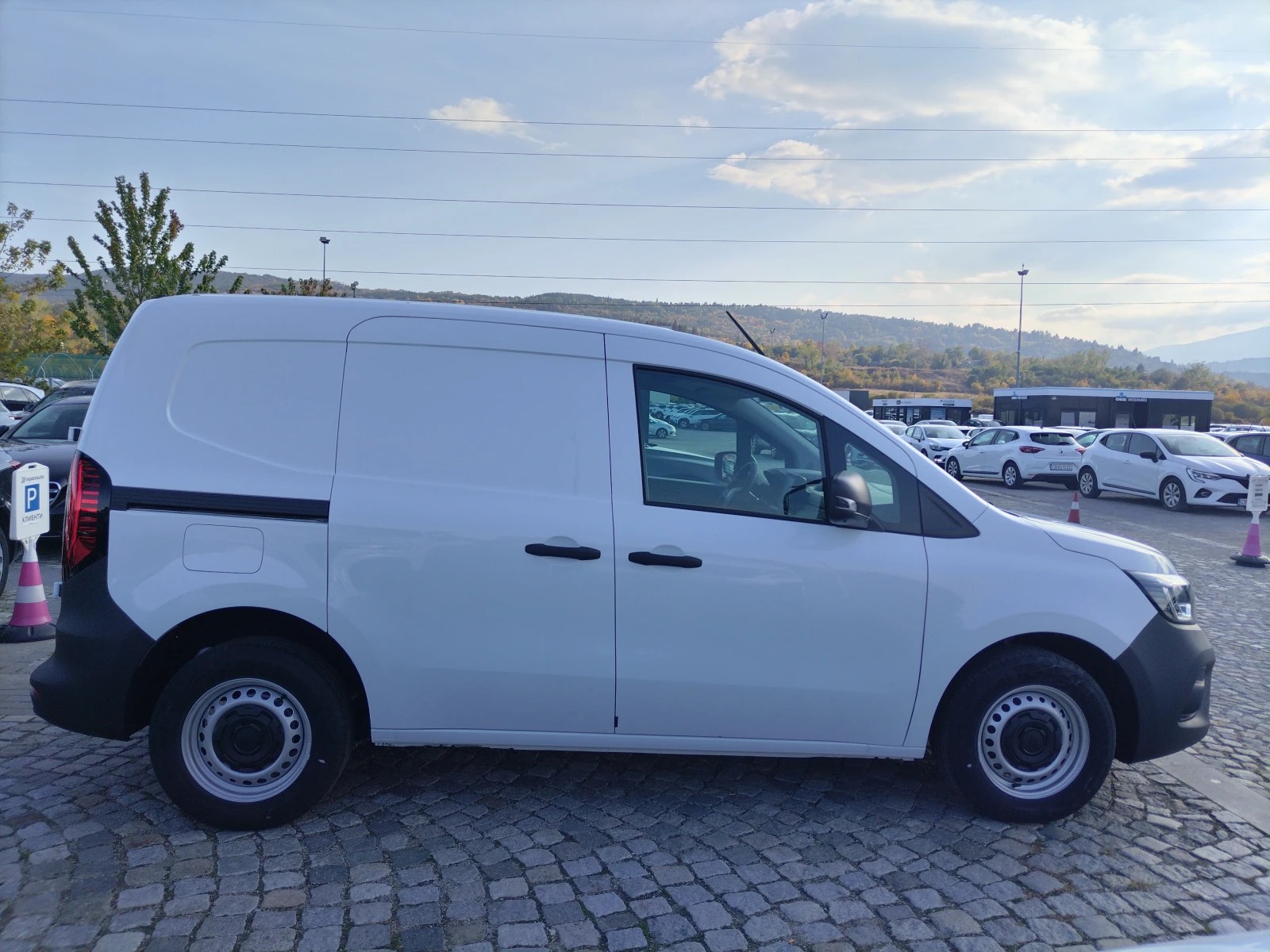 Renault Kangoo 1, 3 Tce 100 к.с./Zen - изображение 4