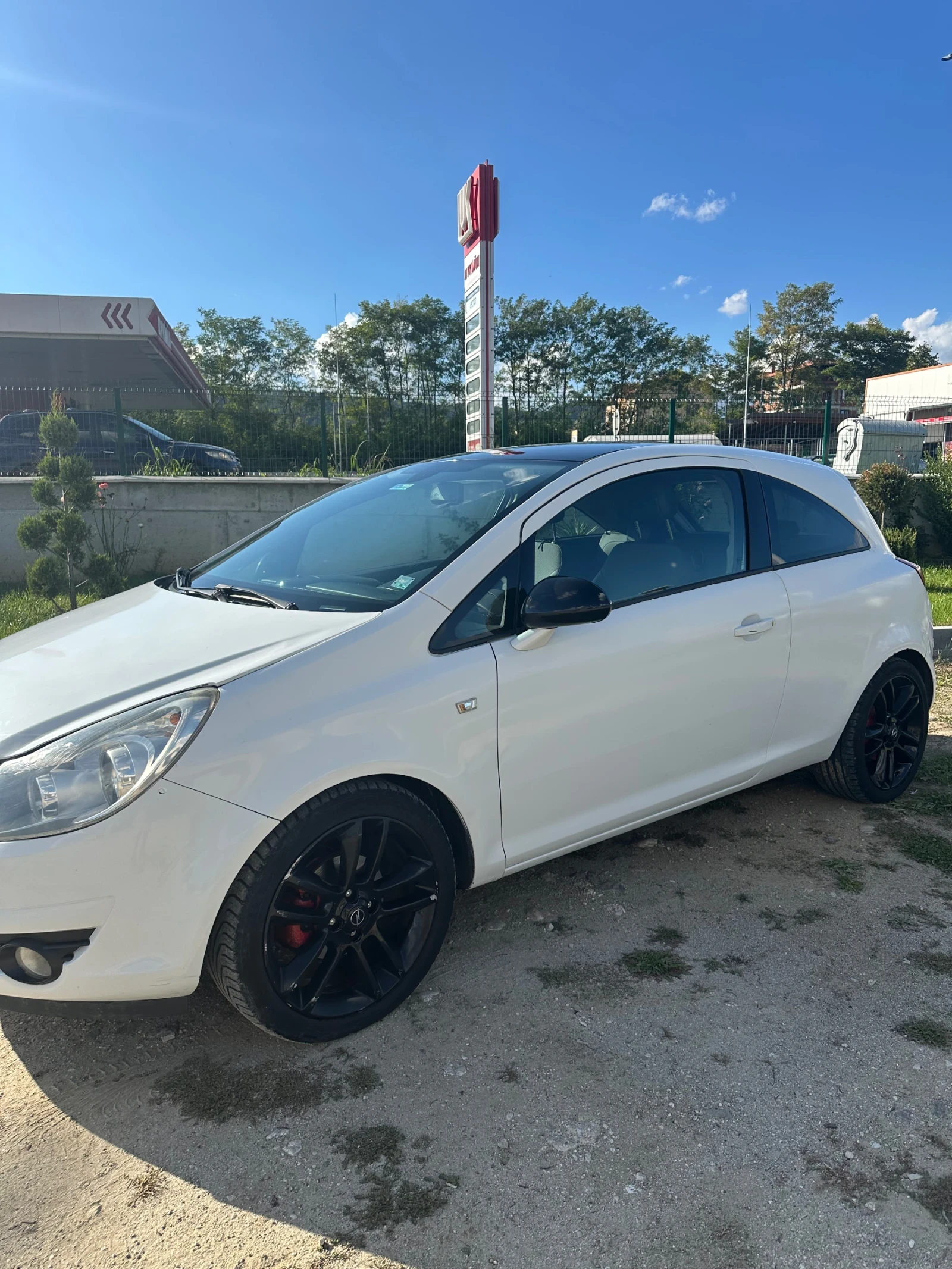 Opel Corsa 1.4 LPG, снимка 6 - Автомобили и джипове - 53755867