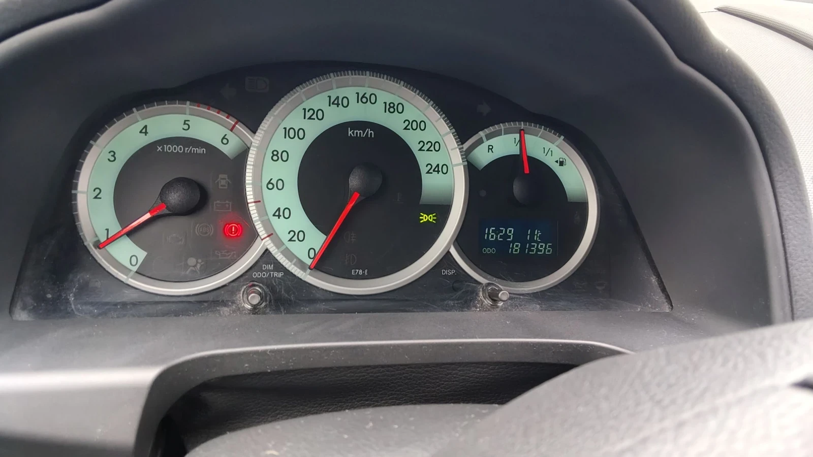 Toyota Corolla verso 2.2 D4D | Mobile.bg � ����������� 4
