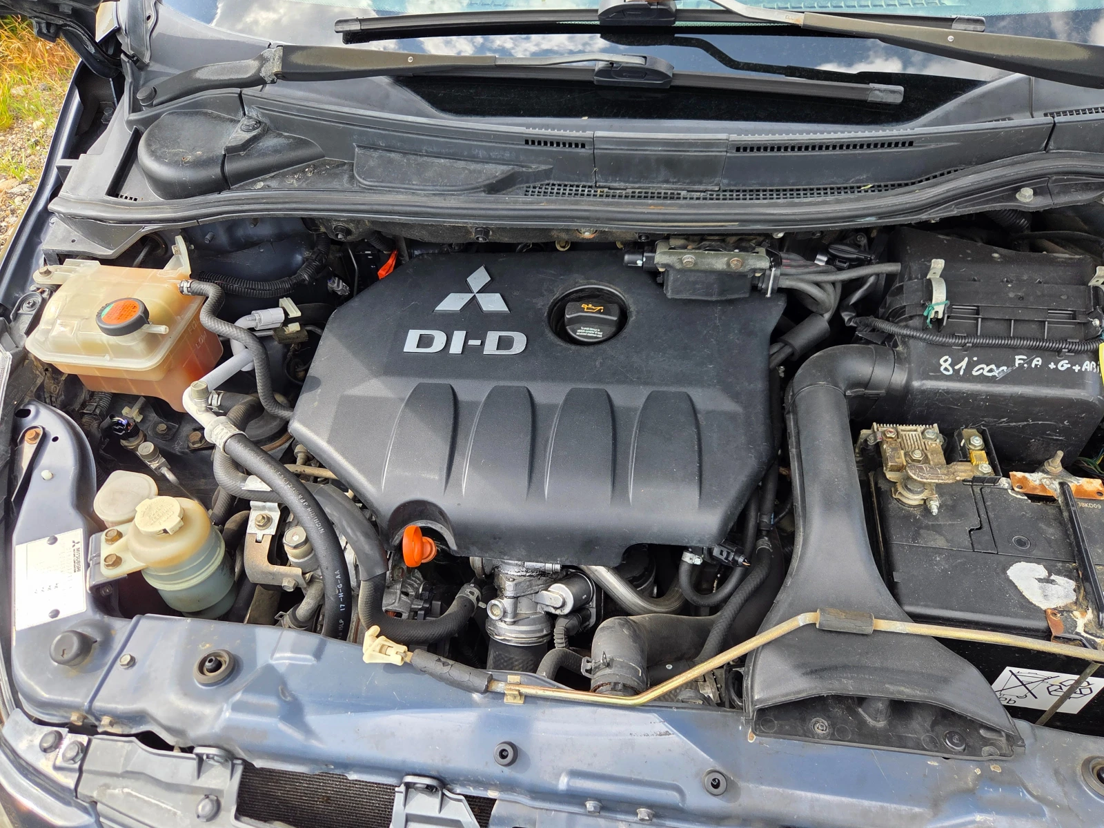 Mitsubishi Grandis 2.0Di-D 7 местна* Intense* , снимка 14 - Автомобили и джипове - 54509246