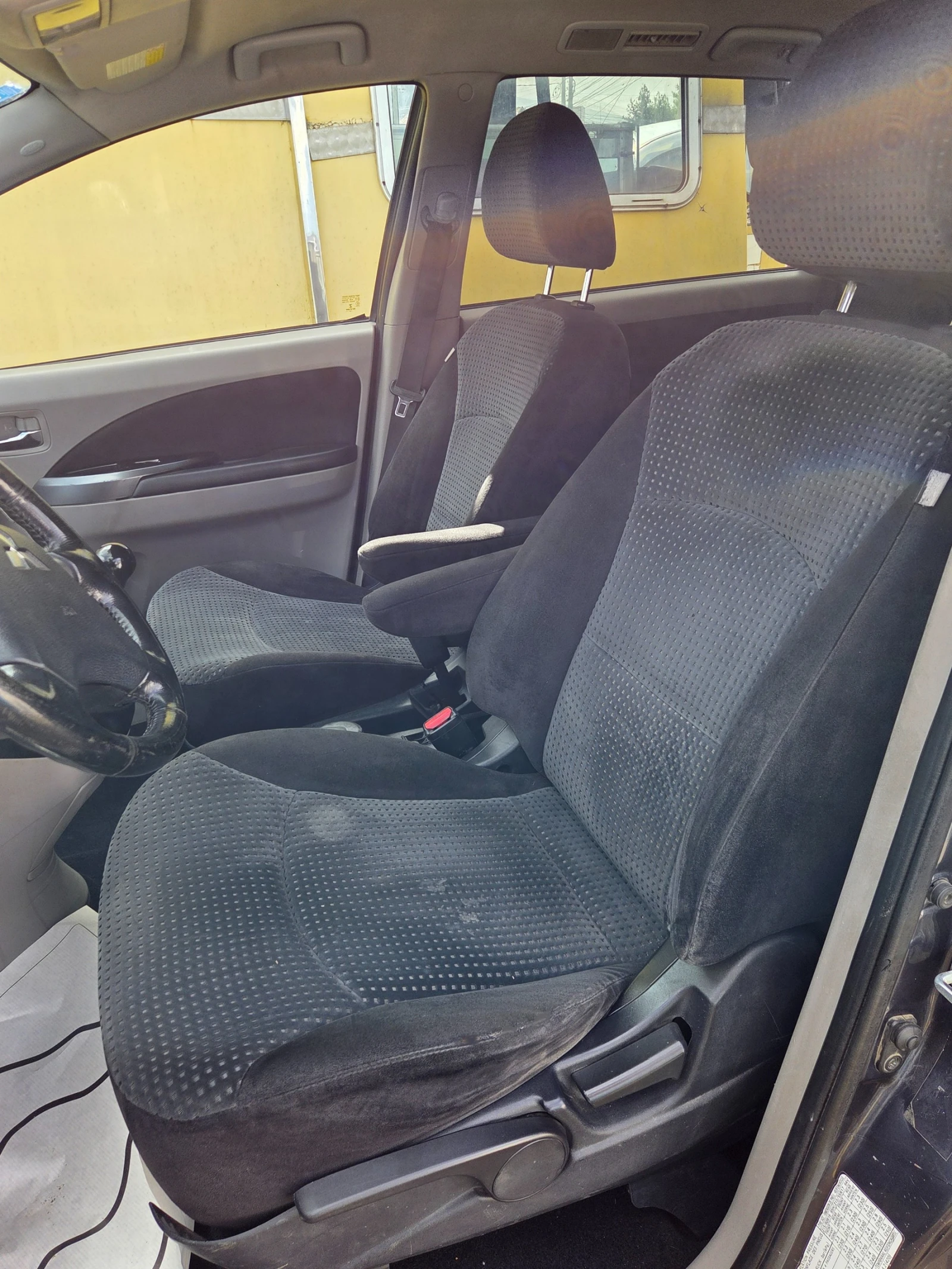 Mitsubishi Grandis 2.0Di-D 7 местна* Intense* , снимка 6 - Автомобили и джипове - 54509246