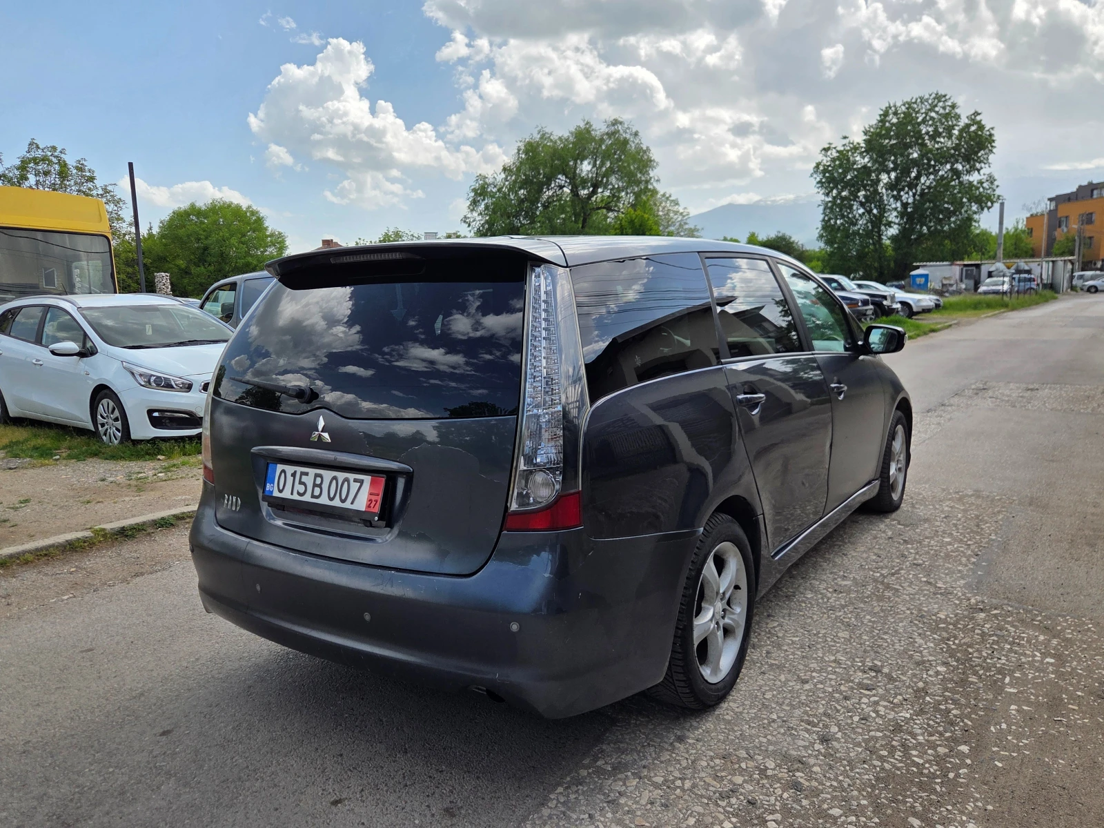 Mitsubishi Grandis 2.0Di-D 7 местна* Intense* , снимка 3 - Автомобили и джипове - 54509246